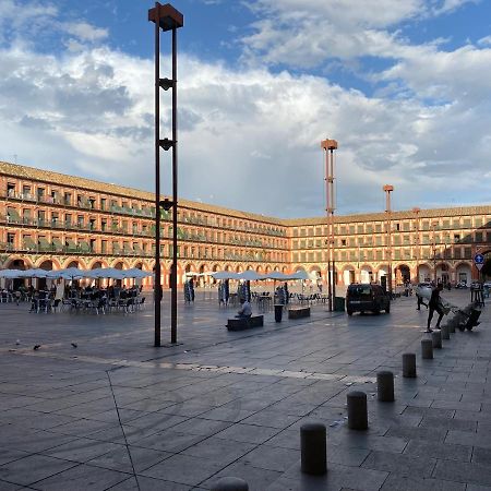 Apartamentos La Camara II Cordoba Corredera المظهر الخارجي الصورة